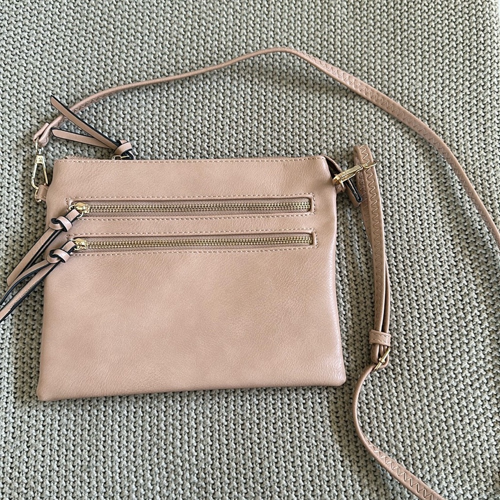 Tan Purse 👜